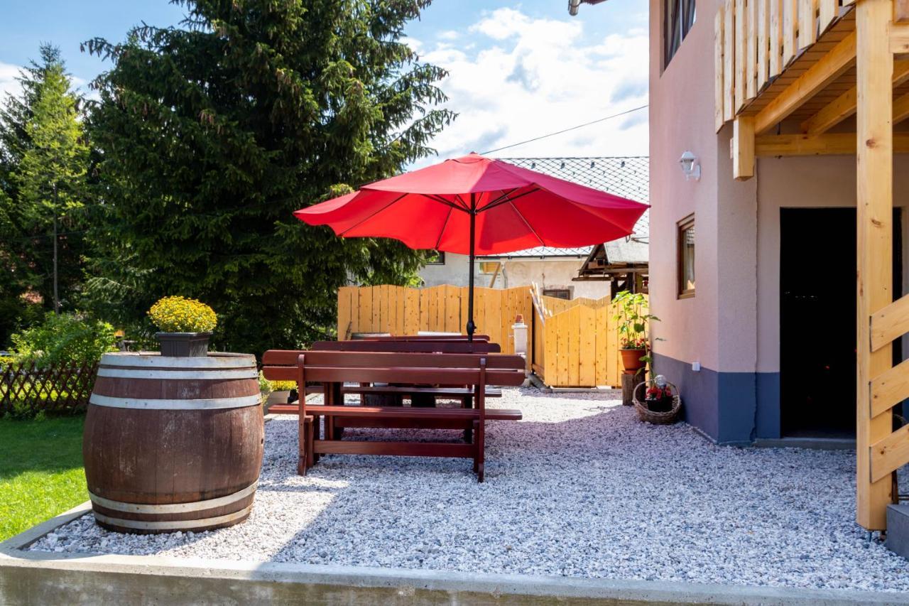Apartments Mojstrana - Kekec Екстер'єр фото