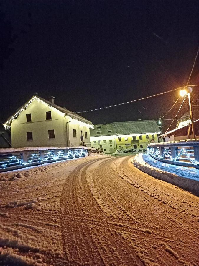 Apartments Mojstrana - Kekec Екстер'єр фото